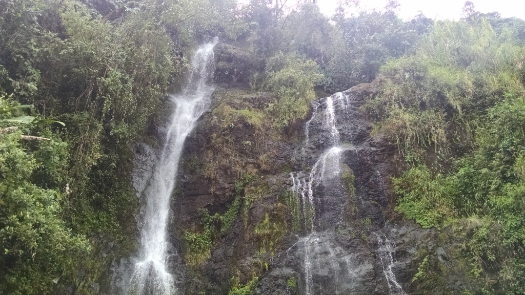 Jardín Colombia waterfall